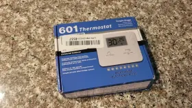 T6012 601 Thermostat Single Stage Brand New White Battery Or 24v Power