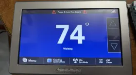 Azon1050a American Standard 1050a 1- Used Model#azon1050a Communicating Digital Thermostat