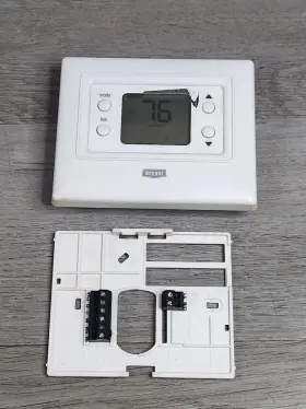 T2-nhp01 Bryant Legacy Thermostat