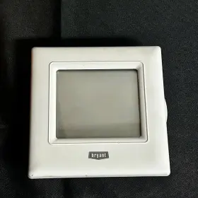 T6-php01-a Bryant T6-php81 Preferred Programmable Thermostat Working