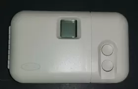 Tstatccnhp01-b Carrier Thermostat Non Programmable