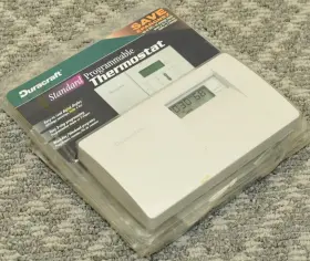 Td-2200 Duracraft 085267175838 Programmable Thermostat Weekday Weekend Digital New Sealed