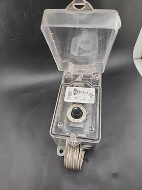 Durostat E254108 Temperature Weatherproof Outdoor Thermostat