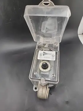 E254108 Durostat Temperature Weatherproof Outdoor Thermostat