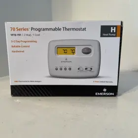 1f72-151 Emerson White-rodgers 70 Series Programmable Heat Pump Thermostat White