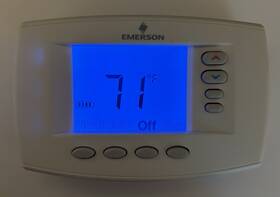 Emerson 1f95ez-067 1f95ez-067. 4 Heat / 2 Cool. Easy Reader Blue Programmable