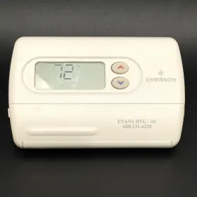 If86-344 Emerson Thermostat - Model White Heating Cooling Off Auto On