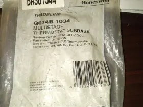 Q674b1034 Honeywell 085267071369 Thermostat Subbase. Q674b1034. For T874a B C D