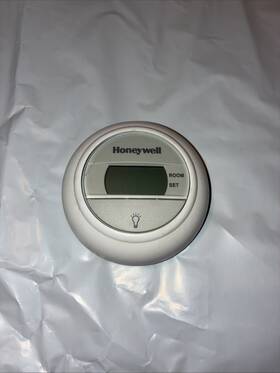 Honeywell 085267396030 T8775 A 1009 Digital Round Thermostat Model # T8775a1009