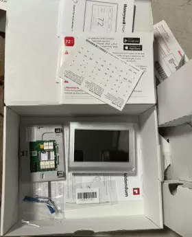 Honeywell 085267911313 Wi-fi Smart Color 7-day Programmable Thermostat With Touchscreen Display