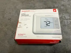 Honeywell 194159004368 T3 Pro Thermostat Non-programmable Open Box