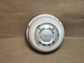 Honeywell 87n4450 C White Thermostat