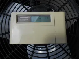 Ct3400a1007 Honeywell Ct3400a 1007 Deluxe Programmable Thermostat Working A301