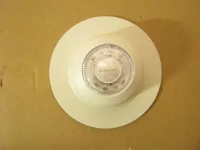 Ct87a4447 Honeywell The Round Thermostat Ct87a 4447 Heating Ac Subbase Ring