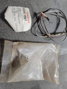 Honeywell Home Q313a1097 Thermopile With Terminal Spades 47 Inch Lead Nos