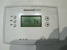 Honeywell Home Rth2300b1018 5-1-1-day Programmable Thermostat