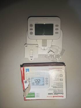 Honeywell Home Th2320wf Focuspro 5200 Non-programmable Thermostat Battery With Mounting Ha