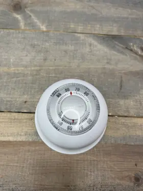 K1007 Honeywell T87 Round Thermostat White