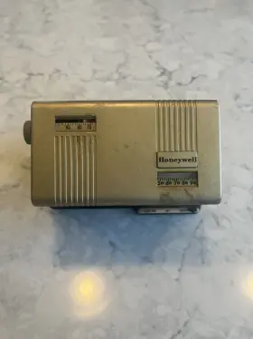 Q152a1xl Honeywell Vintage 1960s Thermostat Usa Read Housing Metal Mhr