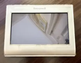 Ret97a5e Honeywell Wi-fi Smart Thermostat 7 Day Programmable With Color Display