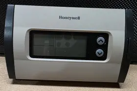 Rth2520b Honeywell 7-day Programmable Thermostat