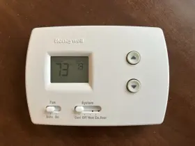 Rth3110c Honeywell Non Programmable Thermostat