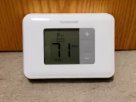 Rth5160d1003 Honeywell Rth5160 Simple Display Non-programmable Thermostat