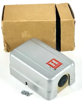 T7001d-1001-1 Honeywell T7001d Outdoor Thermostat 40-70 Degrees - Nos