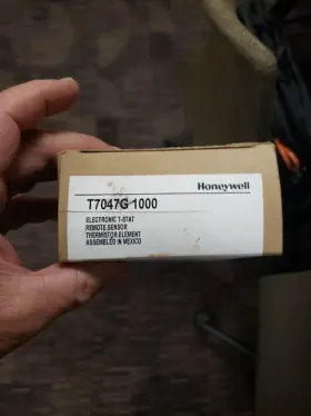 T7047g Honeywell New 1000 Electronic Thermostat Remote Sensor