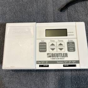 Honeywell T8112c1031 1 0409 Pf1b Programmable Thermostat