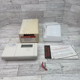 T8132c Honeywell Programmable Electronic Thermostat 1037 Open Box