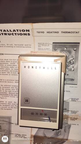 Honeywell T819d 1004 Open Box Thermostat Never Used