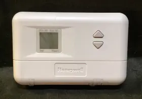 T8411r1051 Honeywell Thermostat Heat Pump New Old Stock