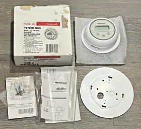 T8700c Honeywell 1005 Electronic Round Programmable Thermostat White