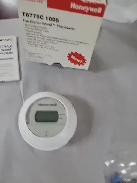 Thermostat-t8775c Honeywell T8775c Digital Round 1005-white-heating And Cooling
