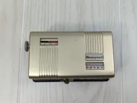 Ta42j-1012 Honeywell Controller Thermostat Vintage Heavy Untested