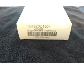 Tt7220u1004 Honeywell Tb7220u1004 Ultrastat Programmable Thermostat