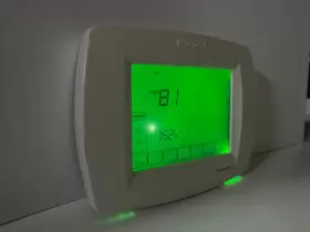 Tb8220u Honeywell Tb8220u/1003 Commercial Visionprotm Programmable Thermostat