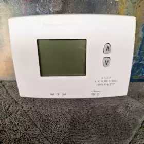 Th1110e1000 Honeywell Pro E1 Non-programmable Thermostat