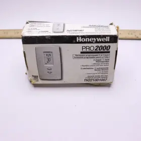 Th2210d1007 Honeywell 2000 Vertical 5 2 Day Programmable Heat Pump Thermostat - Remote Is Smudged