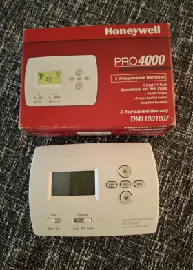 Th4110dwyck Honeywell Pro 4000 5-2 Day Programmable Thermostat With Box