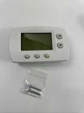 Th5320r Honeywell 1002 With Hardware