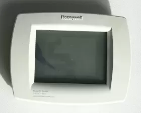 Th8321u1006 Honeywell 7-day Visionpro 8000 Touchscreen Programmable Thermostat