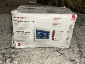 Thx9421r7001ww Honeywell Thx9421r1007ww Prestige Iaq Kit With Redlink Old Stock But New