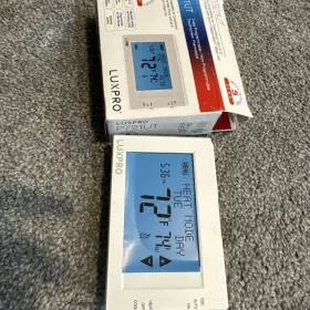 P621u Lux.pro Luxpro 5/1/1 Universal Thermostat Dual Powered Ac Heat Pump
