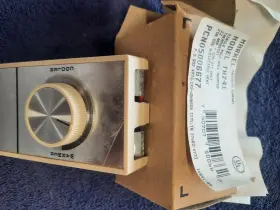 Tw241 Markel Vintage Nos Single Pole Thermostat Beige Wall Mounted