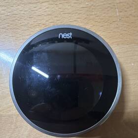 Nest 09aa01ac33160uj Smart Programmable Wi-fi Round Thermostat White/silver With Trim Plate
