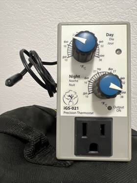 Nova Biomatique Igs-021 Plug N Grow Day/night Temperature Controller