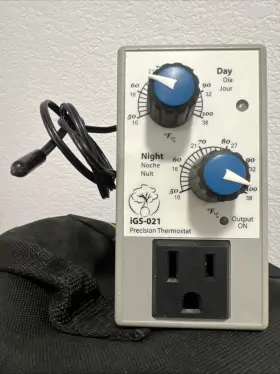 Igs-021 Nova Biomatique Plug N Grow Day/night Temperature Controller
