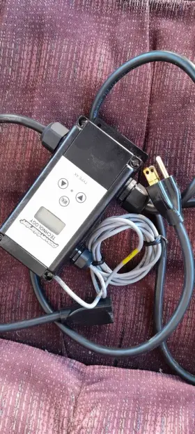 Ght2002j Powerblanket Thermostatic Controller W Display. 120v Type 4x
